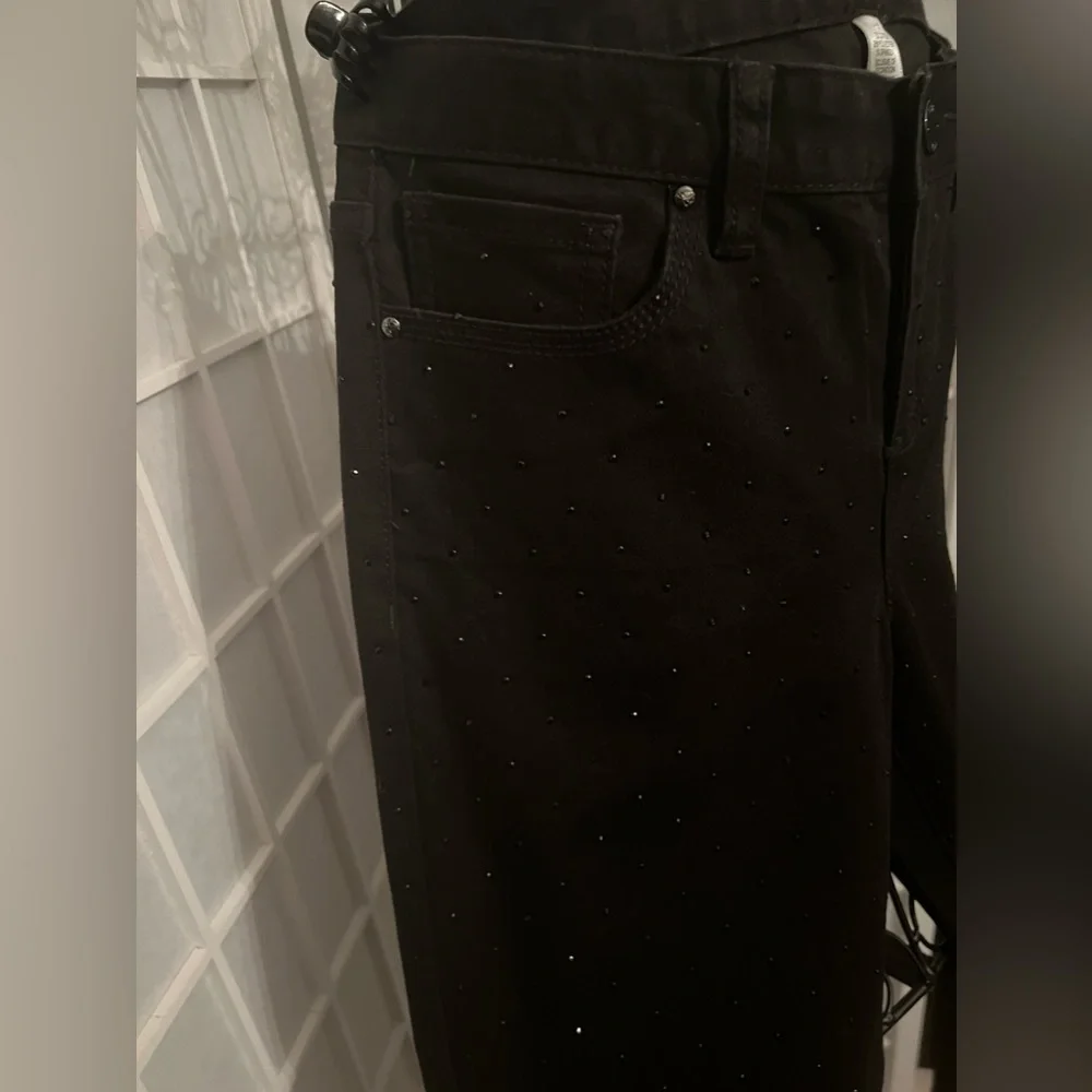 CACHE Black Denim Studded Black Bead/Stud Jean Pants Size 2 - Picture 6 of 12